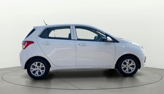 2014 Hyundai Grand i10 MAGNA 1.2 KAPPA VTVT, Petrol, Manual, 1,02,701 km, Right Side View