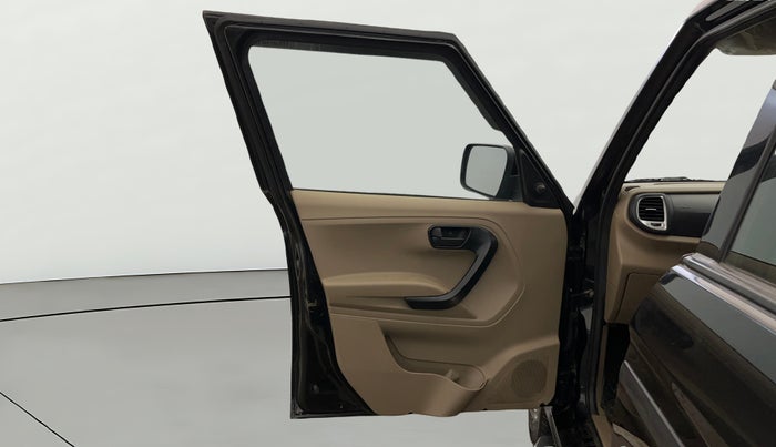 2022 Mahindra BOLERO NEO N 8, Diesel, Manual, 93,881 km, LHS Front Door