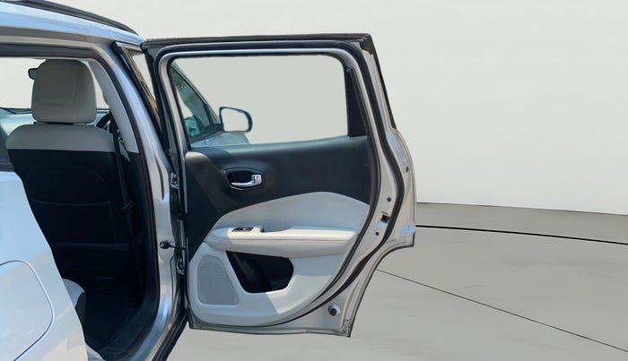 2017 Jeep Compass LIMITED 1.4 PETROL AT, Petrol, Automatic, 45,590 km, RHS Rear Door