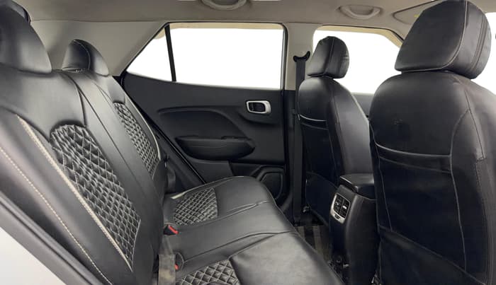 2020 Hyundai VENUE S 1.2, Petrol, Manual, 25,007 km, Right Side Rear Door Cabin