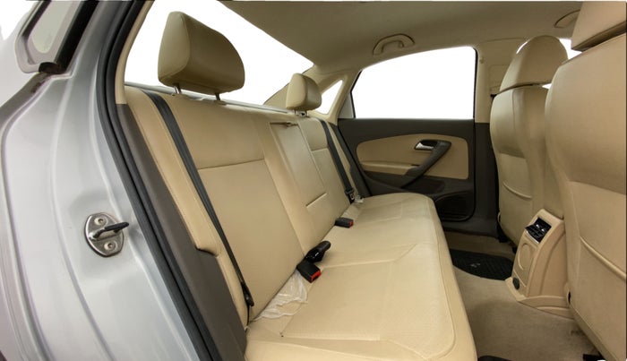 2019 Volkswagen Vento HIGHLINE 1.6 MPI, Petrol, Manual, 24,281 km, Right Side Rear Door Cabin