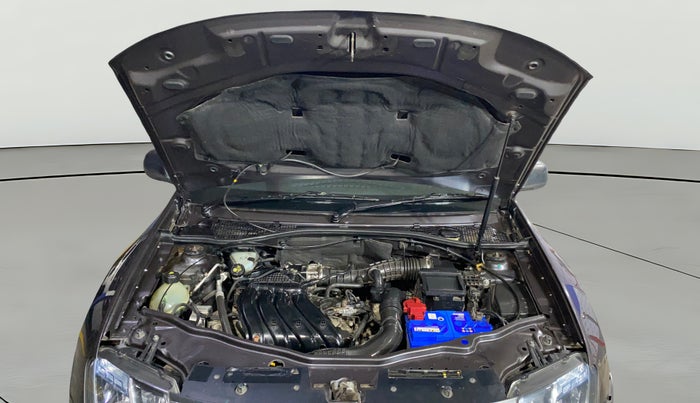 2017 Renault Duster RXE PETROL, Petrol, Manual, 27,433 km, Open Bonet