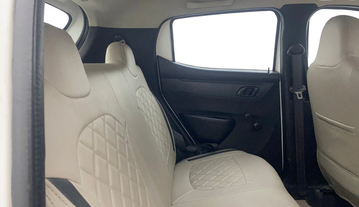 2017 Renault Kwid RXL 1.0 AMT, Petrol, Automatic, 77,644 km, Right Side Rear Door Cabin