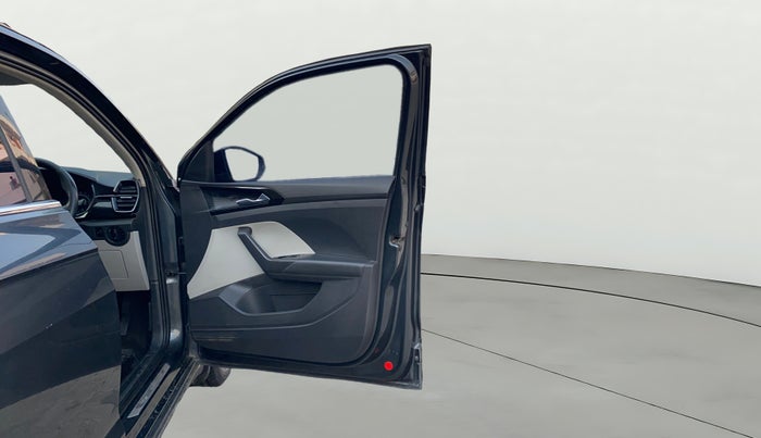 2022 Skoda KUSHAQ STYLE 1.0L TSI MT, Petrol, Manual, 71,865 km, RHS Front Door