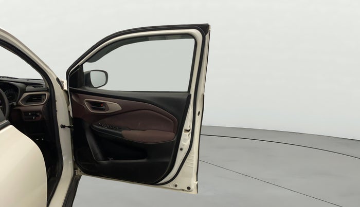 2023 Maruti FRONX DELTA PLUS 1.2MT, Petrol, Manual, 32,039 km, RHS Front Door