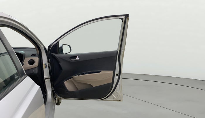 2014 Hyundai Xcent S 1.2, Petrol, Manual, 74,948 km, RHS Front Door