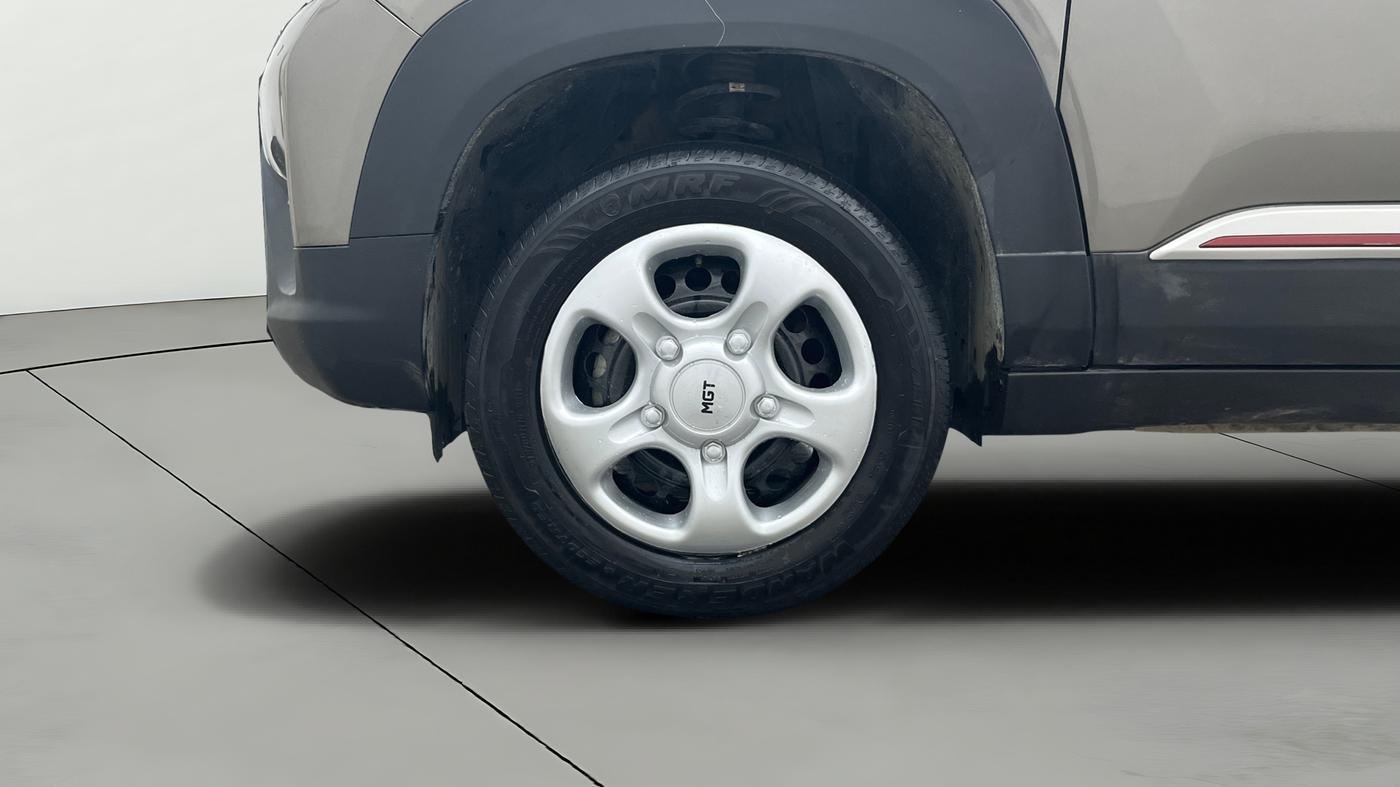 2024 Maruti BREZZA VXI, Petrol, Manual, 11,457 km, Left Front Wheel