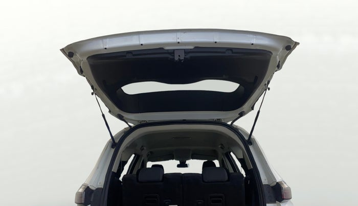 2022 Tata Safari XT, Diesel, Manual, 66,443 km, Boot Door Open