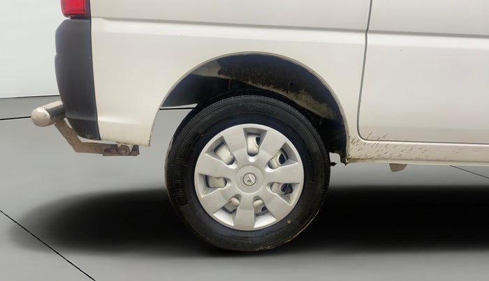 2016 Maruti Eeco 5 STR WITH A/C+HTR, CNG, Manual, 43,544 km, Right Rear Wheel