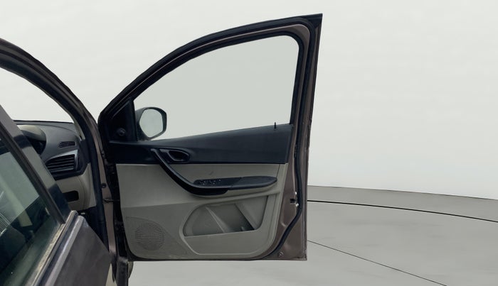 2016 Tata Tiago XM PETROL, Petrol, Manual, 70,735 km, RHS Front Door