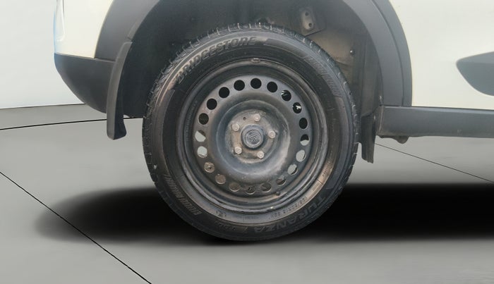 2024 Tata NEXON SMART+ 1.2 PETROL, Petrol, Manual, 30,711 km, Right Rear Wheel