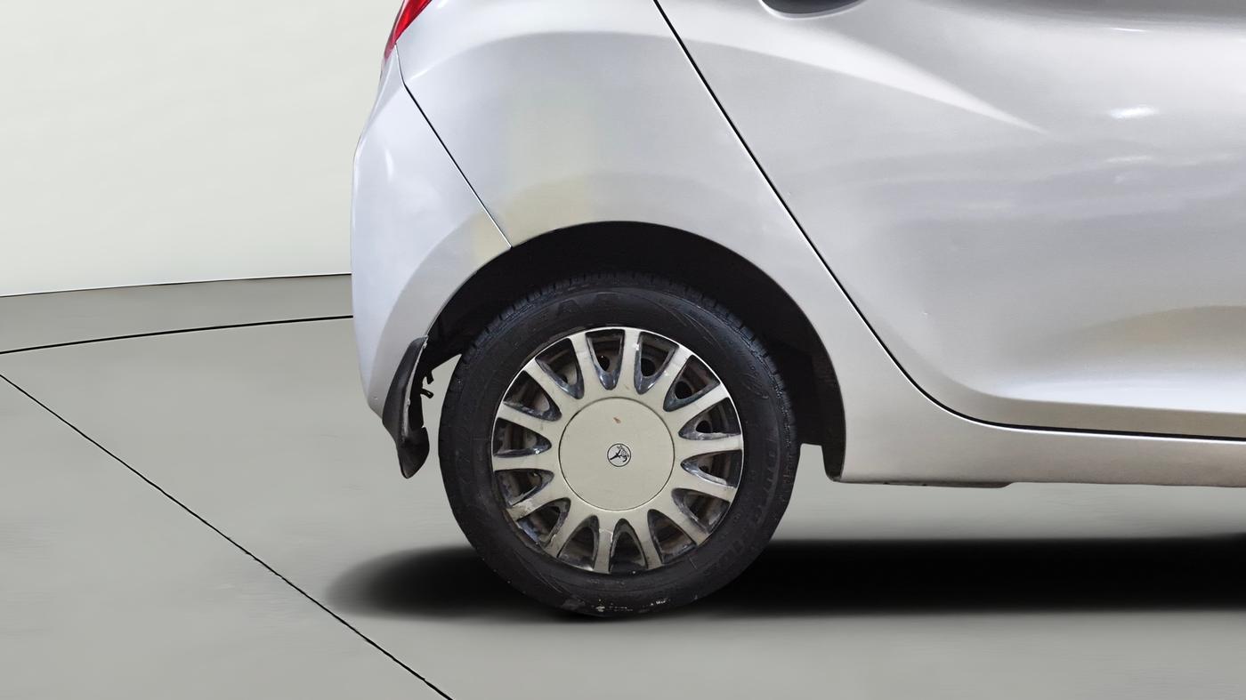 2018 Hyundai Eon ERA +, Petrol, Manual, 19,539 km, Right Rear Wheel