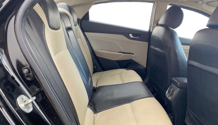 2019 Hyundai Verna 1.6 SX (O) CRDI MT, Diesel, Manual, 68,732 km, Right Side Rear Door Cabin