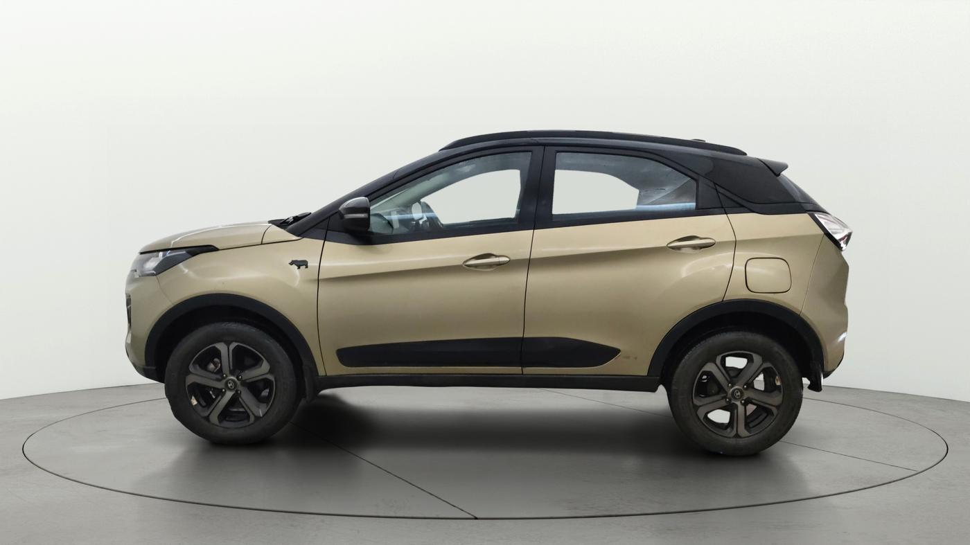 2022 Tata NEXON XZA PLUS (PREMIUM) KAZIRANGA DIESEL, Diesel, Automatic, 23,508 km, Left Side