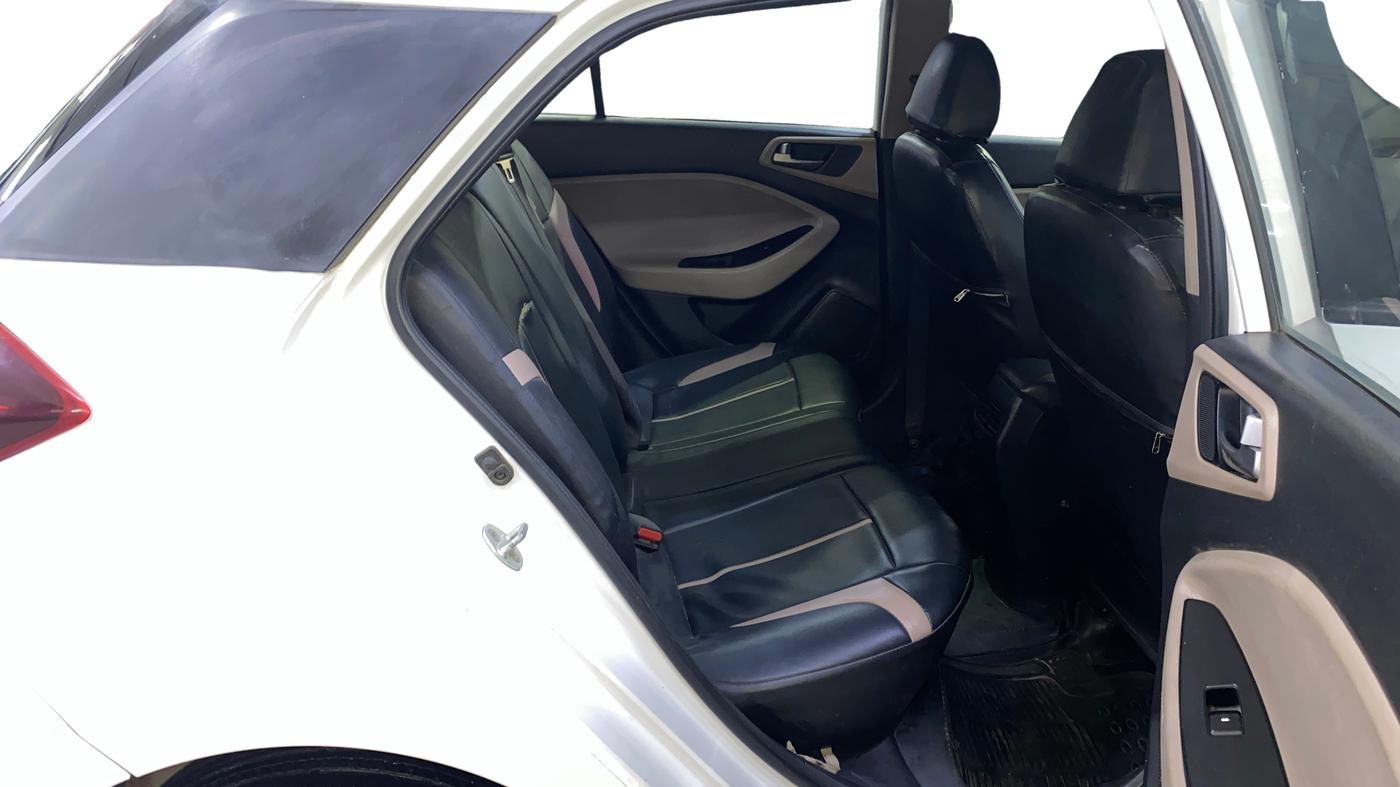 2015 Hyundai Elite i20 ASTA 1.2, Petrol, Manual, 84,896 km, Right Side Rear Door Cabin