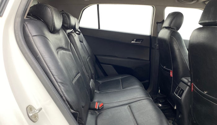 2016 Hyundai Creta SX PLUS AT 1.6 PETROL, Petrol, Automatic, 52,613 km, Right Side Rear Door Cabin