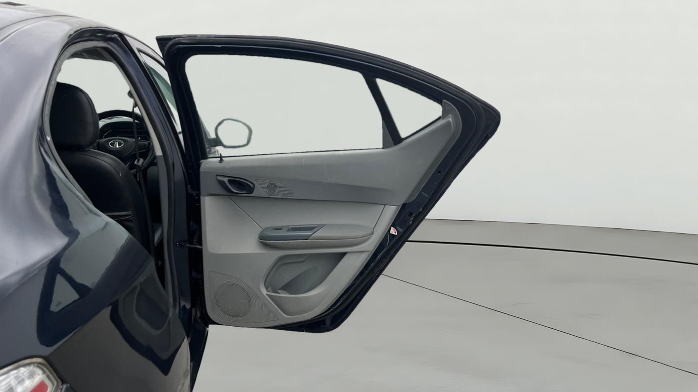 2022 Tata TIGOR XZ CNG, CNG, Manual, 65,101 km, RHS Rear Door