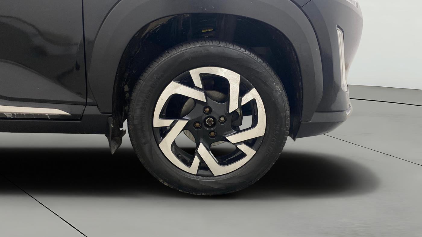 2021 Nissan MAGNITE XV MT, Petrol, Manual, 31,678 km, Right Front Wheel