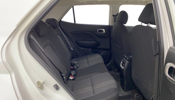 2020 Hyundai VENUE SX 1.0 TURBO IMT, Petrol, Manual, 14,994 km, Right Side Rear Door Cabin