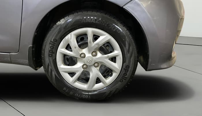 2017 Hyundai Grand i10 SPORTZ 1.2 KAPPA VTVT, CNG, Manual, 79,455 km, Right Front Wheel