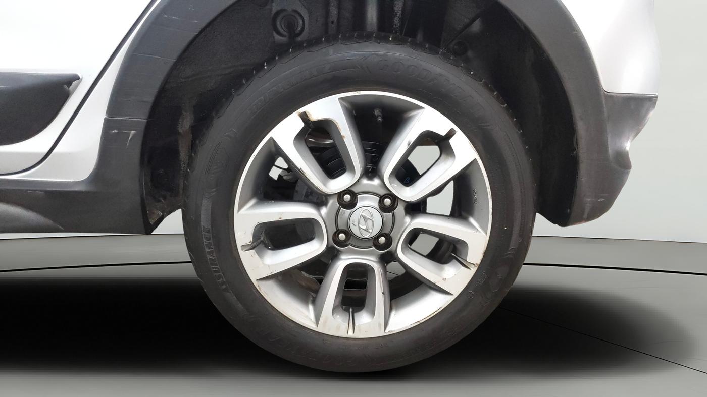 2017 Hyundai i20 Active 1.2 SX, Petrol, Manual, 41,504 km, Left Rear Wheel
