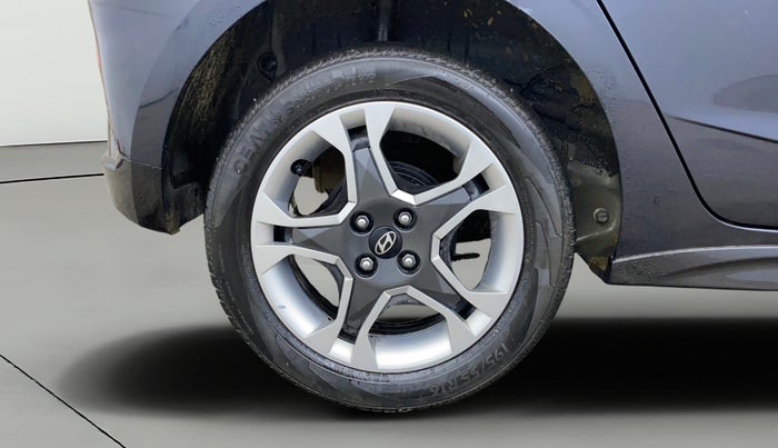 2024 Hyundai NEW I20 SPORTZ 1.2 IVT, Petrol, Automatic, 13,153 km, Right Rear Wheel