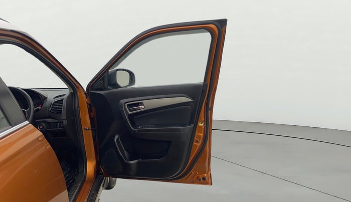2019 Maruti Vitara Brezza ZDI PLUS AT DUAL TONE, Diesel, Automatic, 76,908 km, RHS Front Door