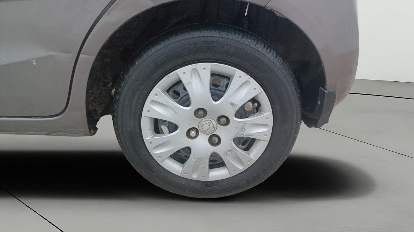 2014 Honda Brio S MT, Petrol, Manual, 86,246 km, Left Rear Wheel