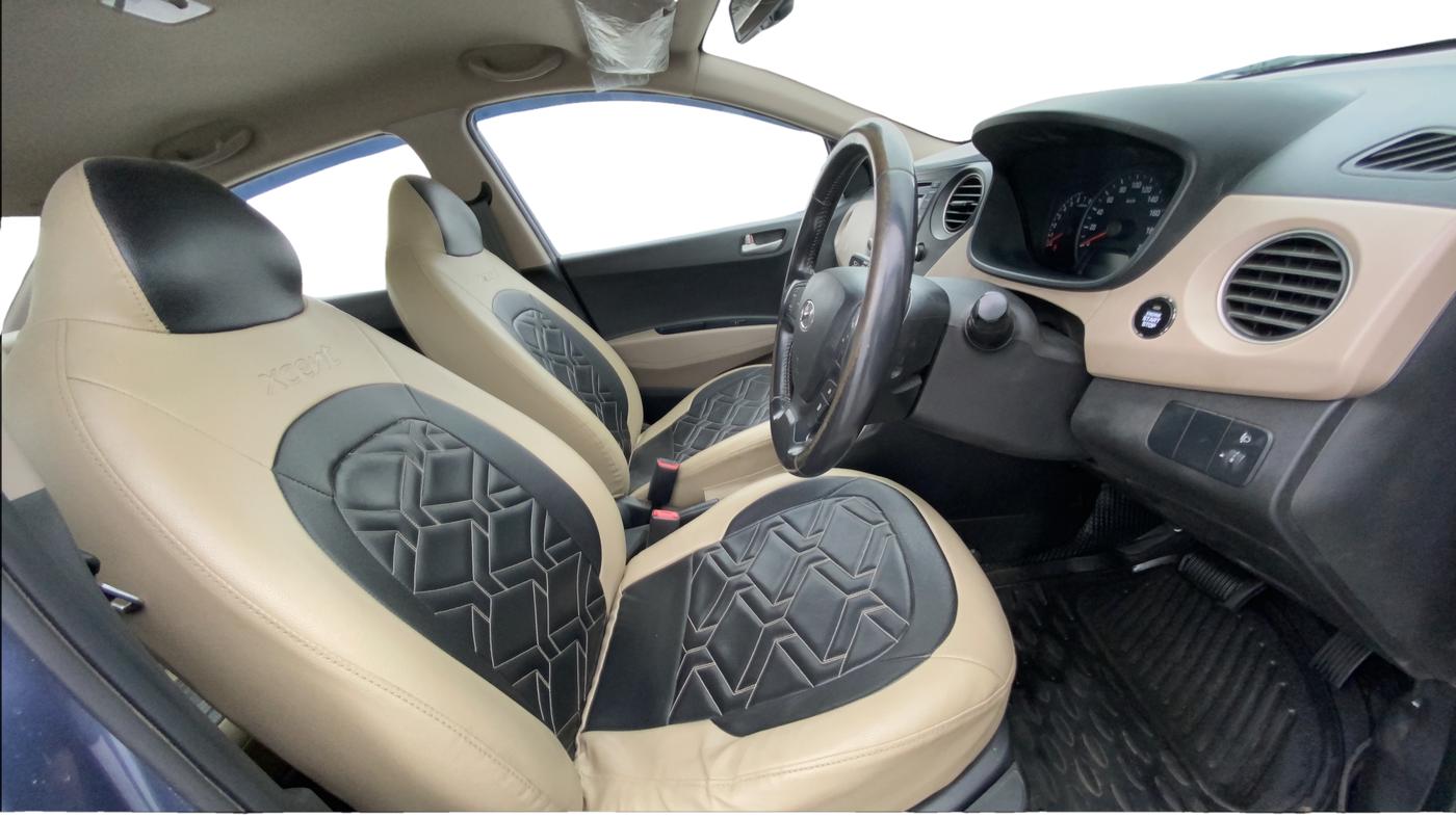 2015 Hyundai Xcent SX AT 1.2 (O), Petrol, Automatic, 79,338 km, Right Side Front Door Cabin