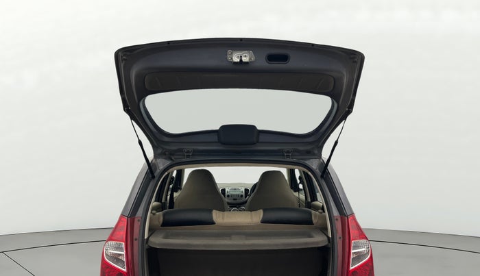 2015 Hyundai i10 SPORTZ 1.1, Petrol, Manual, 40,596 km, Boot Door Open