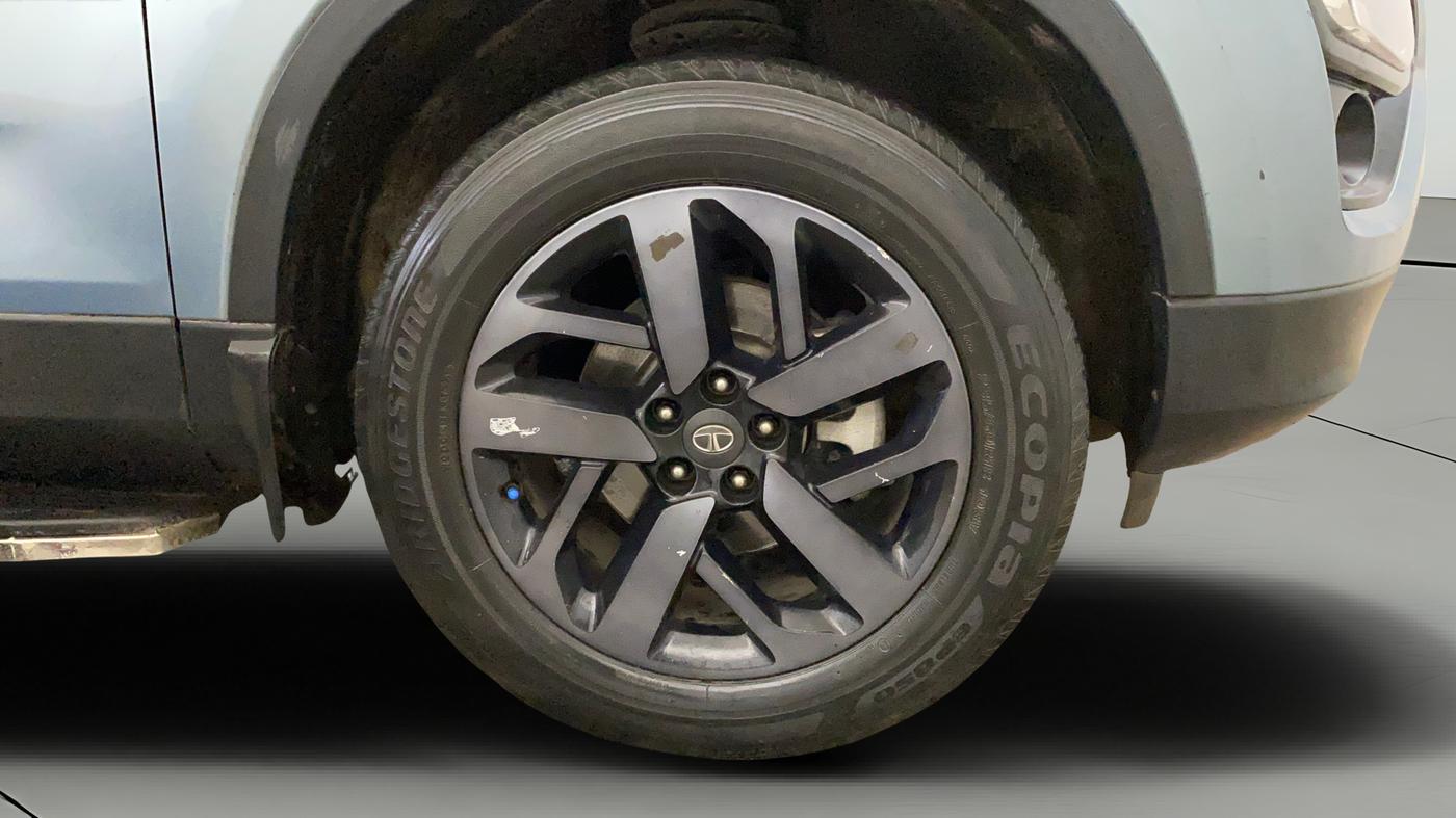 2021 Tata Safari XZA PLUS, Diesel, Automatic, 82,692 km, Right Front Wheel