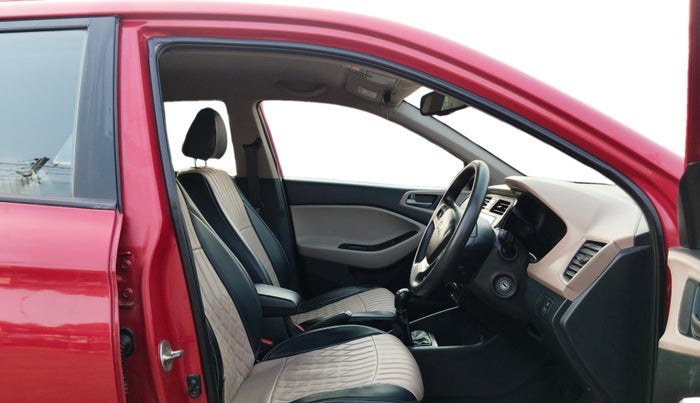 2017 Hyundai Elite i20 SPORTZ 1.2, Petrol, Manual, 1,30,496 km, Right Side Front Door Cabin