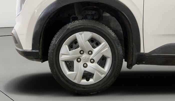 2021 Hyundai VENUE S 1.2, Petrol, Manual, 34,800 km, Left Front Wheel