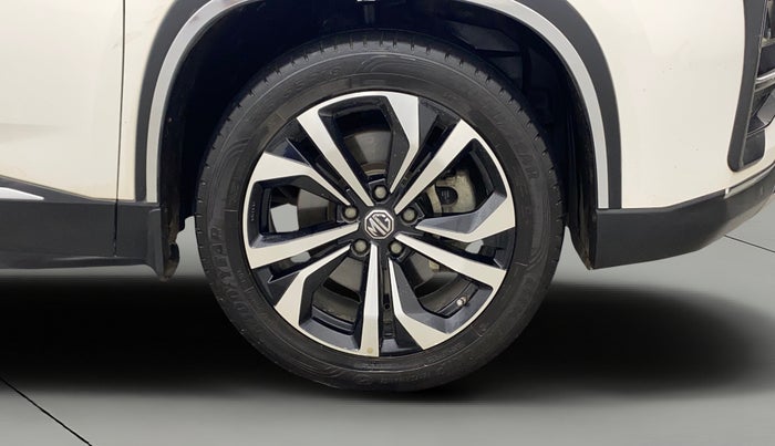 2023 MG HECTOR PLUS SAVVY PRO 1.5 TURBO CVT 6 STR, Petrol, Automatic, 36,596 km, Right Front Wheel