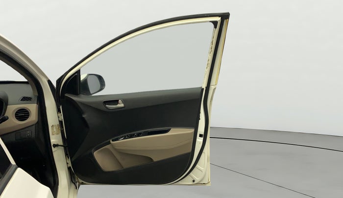 2014 Hyundai Xcent S 1.2, Petrol, Manual, 77,381 km, RHS Front Door