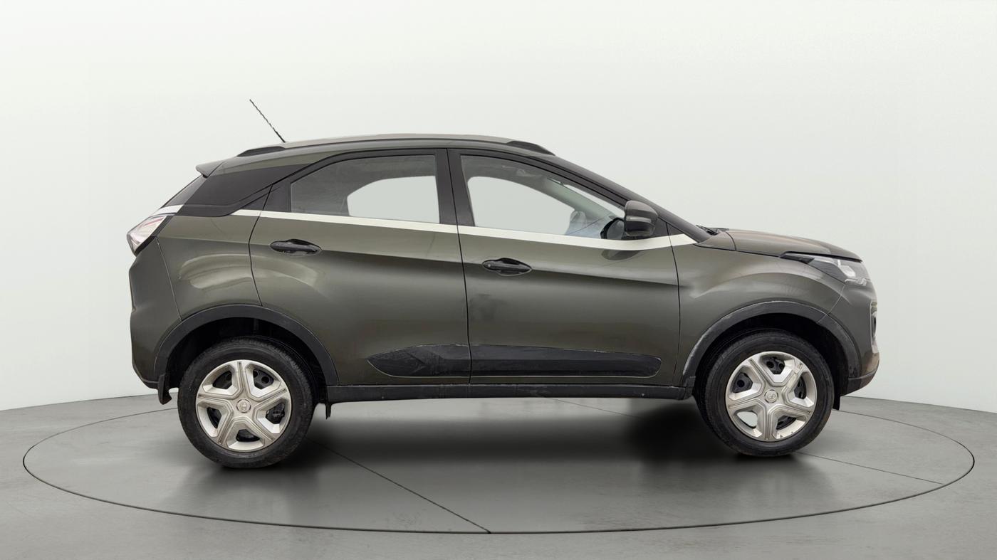 2021 Tata NEXON XM SUNROOF PETROL, Petrol, Manual, 35,457 km, Right Side View