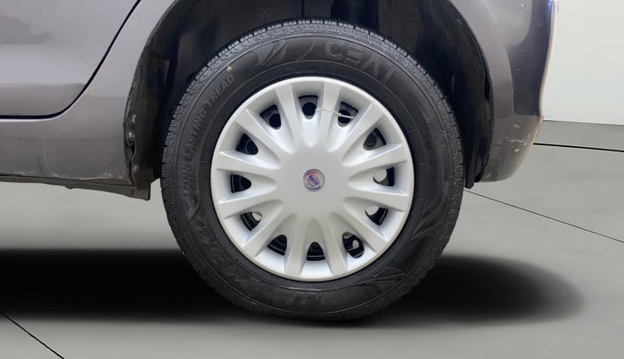 2016 Maruti Swift VXI, Petrol, Manual, 94,102 km, Left Rear Wheel