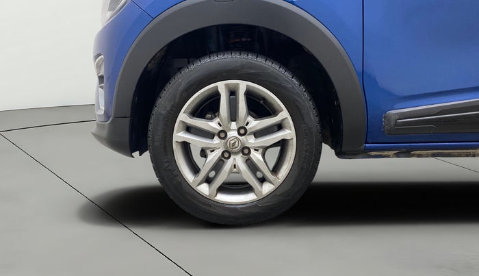 2021 Renault TRIBER RXZ DUAL TONE, Petrol, Manual, 25,482 km, Left Front Wheel