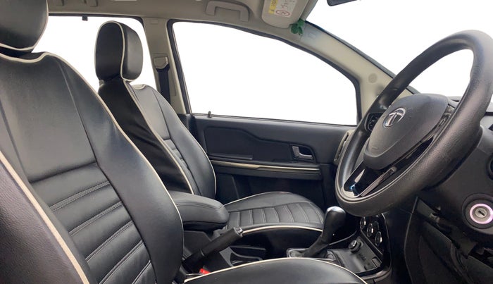 2018 Tata Hexa XMA 4X2 7 STR, Diesel, Automatic, 47,569 km, Right Side Front Door Cabin
