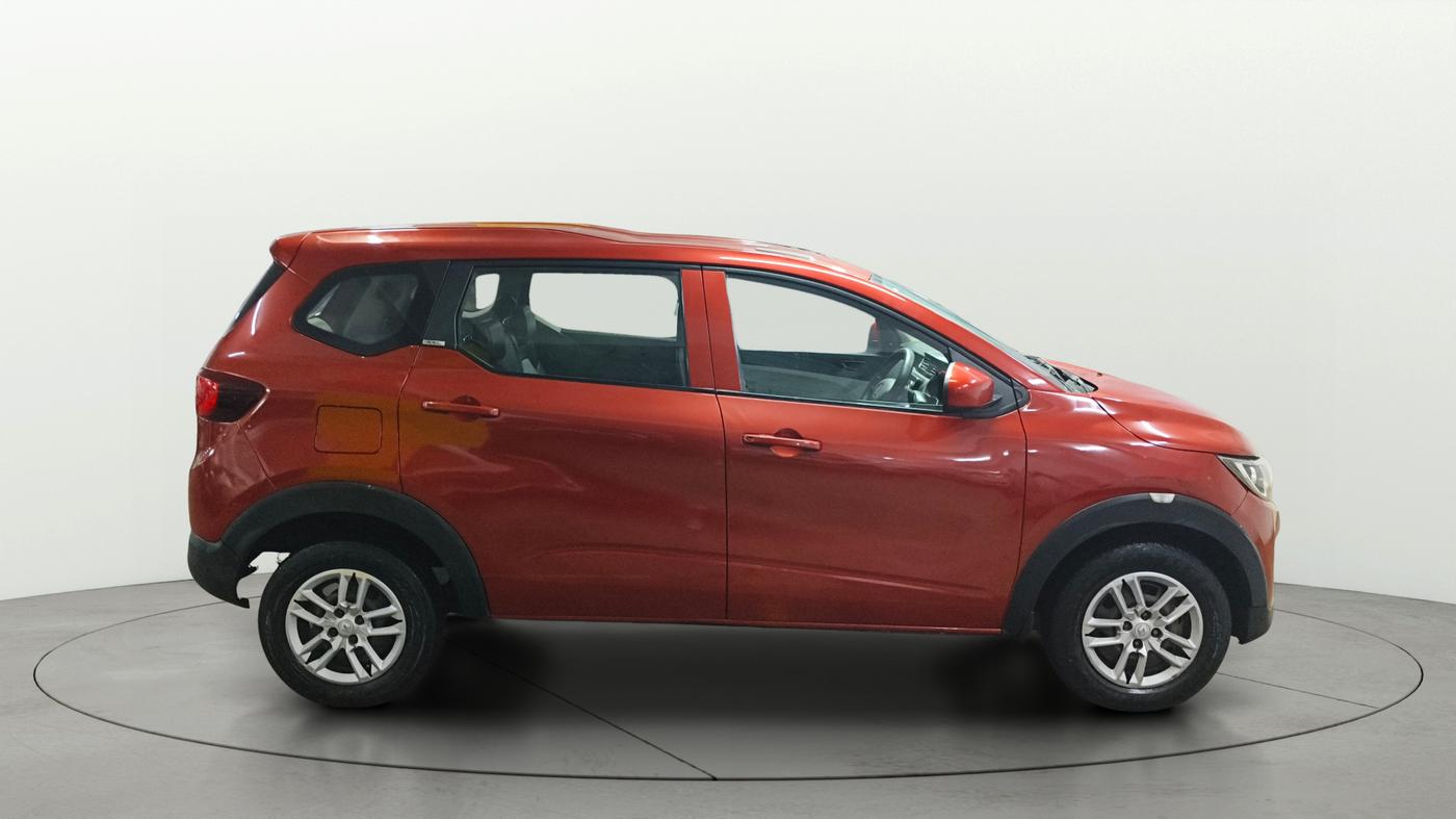 2019 Renault TRIBER RXL MT, Petrol, Manual, 99,757 km, Right Side View