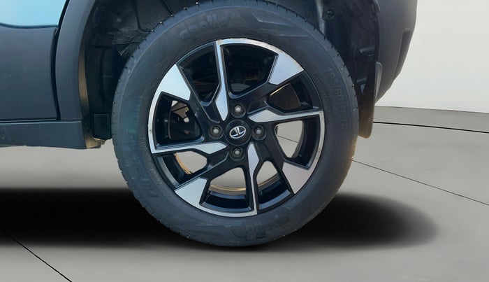 2022 Tata PUNCH ACCOMPLISHED MT, Petrol, Manual, 36,020 km, Left Rear Wheel