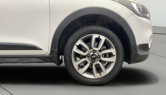 2015 Hyundai i20 Active 1.2 SX, Petrol, Manual, 91,705 km, Right Front Wheel