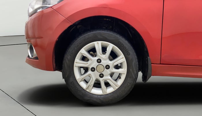 2017 Tata Tiago XZA PETROL, Petrol, Automatic, 98,746 km, Left Front Wheel