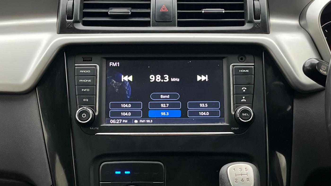2018 Mahindra KUV 100 NXT K6+ P 6 STR, Petrol, Manual, 68,665 km, Air Conditioner