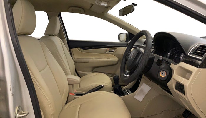 2014 Maruti Ciaz VXI, Petrol, Manual, 50,619 km, Right Side Front Door Cabin