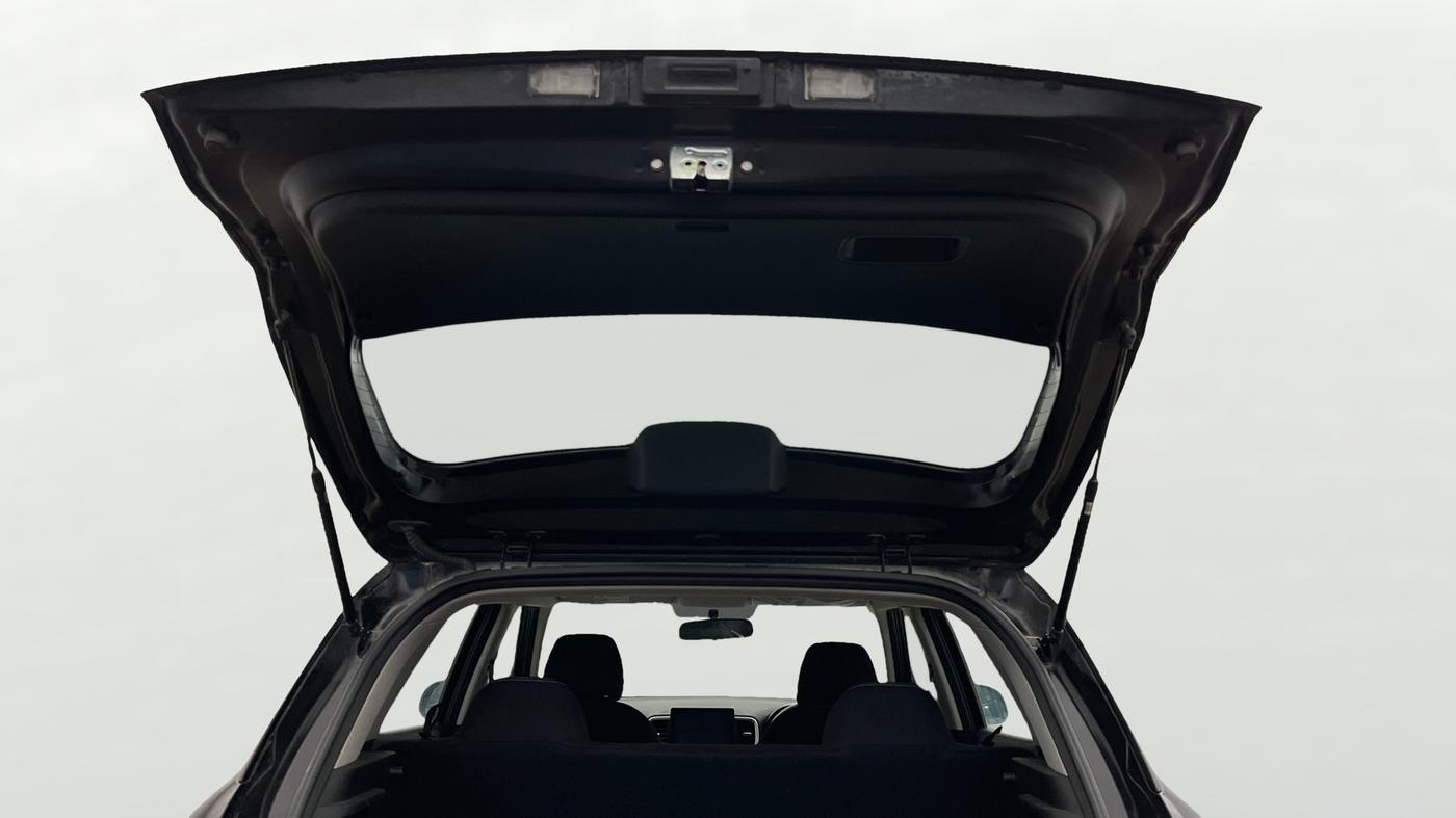 2022 Hyundai VENUE S 1.2, Petrol, Manual, 32,325 km, Boot Door Open