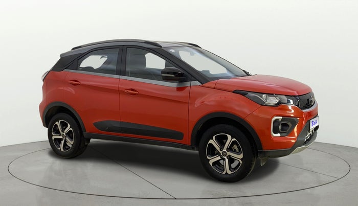 2022 Tata NEXON XZ PLUS SUNROOF DIESEL DUAL TONE, Diesel, Manual, 44,739 km, Right Front Diagonal