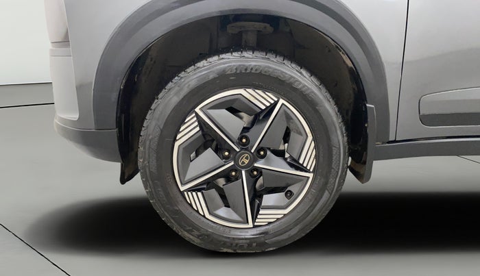 2023 Tata NEXON CREATIVE PLUS 1.2 REVOTRON 6 MT DT, Petrol, Manual, 24,857 km, Left Front Wheel