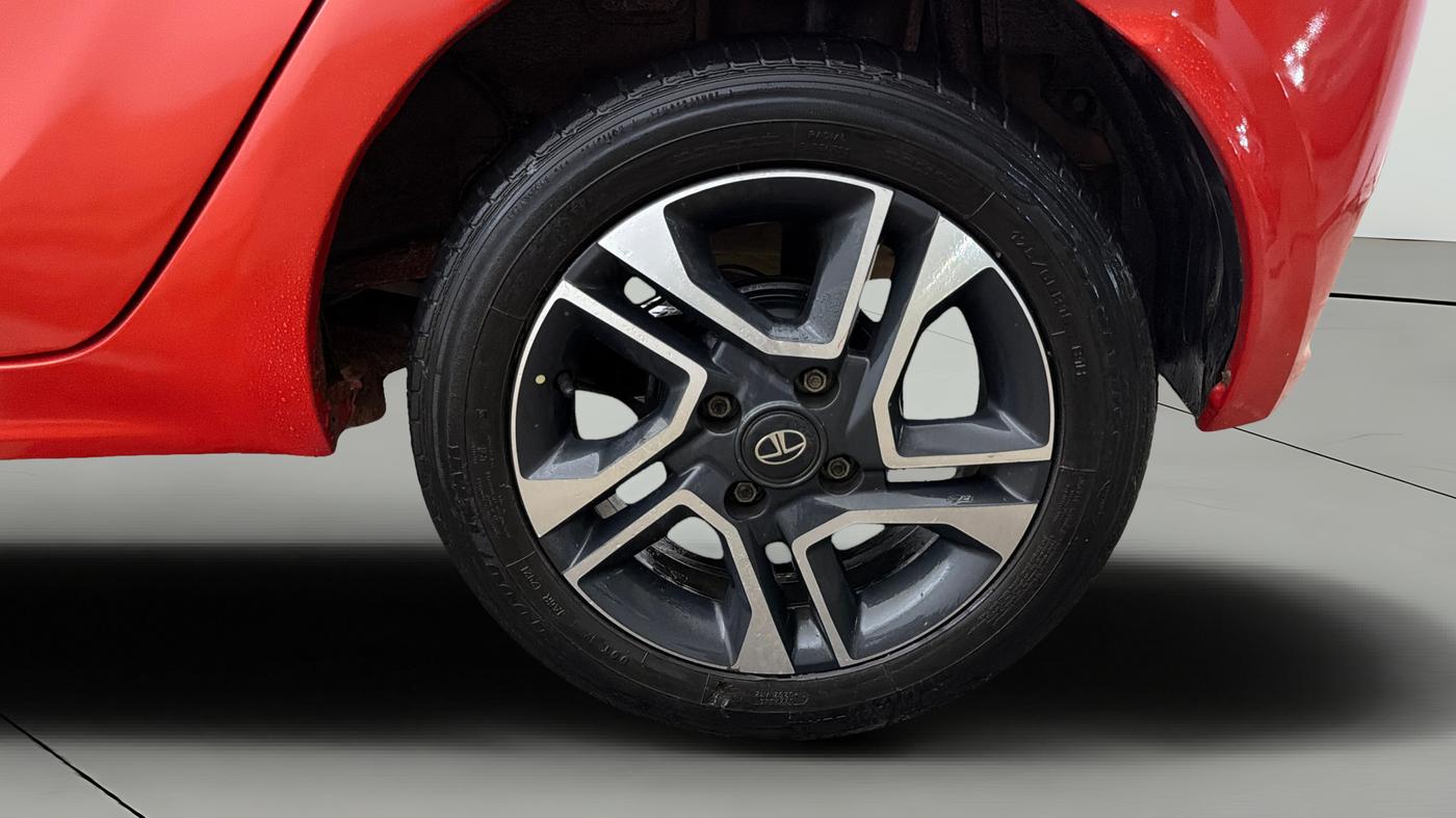 2020 Tata Tiago XZA PLUS PETROL, Petrol, Automatic, 68,884 km, Left Rear Wheel