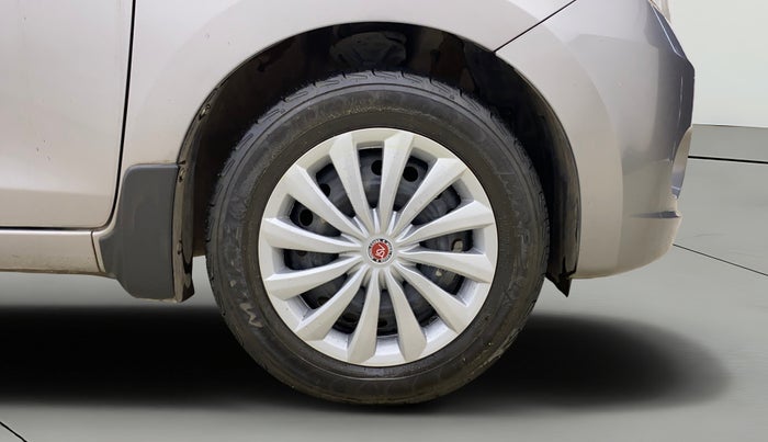 2016 Maruti Celerio VXI AMT, Petrol, Automatic, 68,068 km, Right Front Wheel